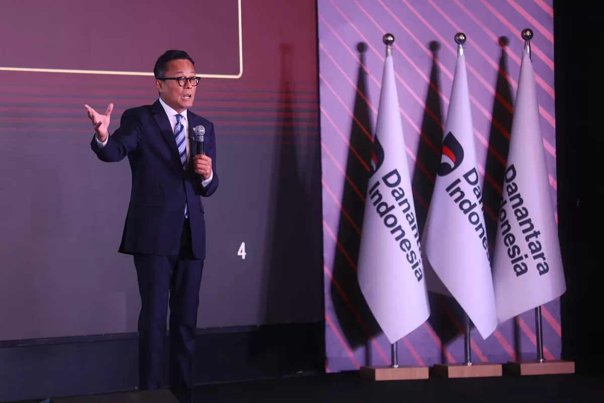 Chief Operating Officer (COO) Badan Pengelola Investasi (BPI) Danantara, Dony Oskaria, dalam sambutannya pada acara Danantara Indonesia CX100 di Jakarta (13/10), mengatakan bahwa ajang penghargaan ini merupakan bagian dari upaya Danantara mendorong peningkatan kualitas layanan dan pengalaman