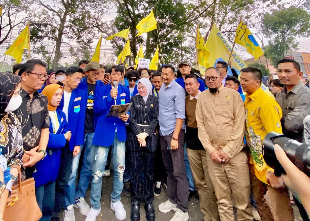 PC PMII Cianjur saat membacakan tuntutan aksi (Dock Istimewa)