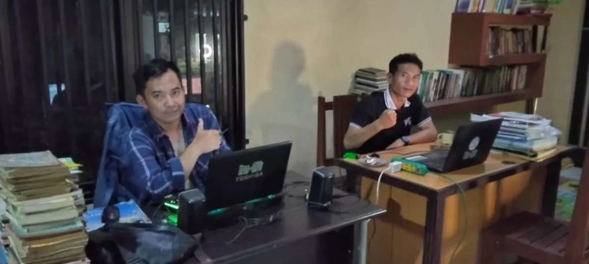 Diskusi rutinan di Rumah Pergerakan Cianjur Institute bersama Para Jurnalis muda mencurahkan ide gagasan seputar kebangsaan, keindonesiaan, keislaman dan kedaerahan.