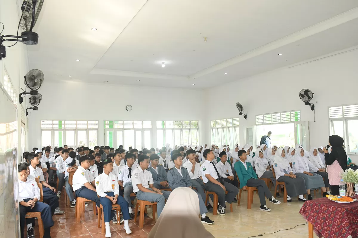 Sosialisasi P4GN BBNK Cianjur, Bersama Siswa SMK Assyuthiyyah (.)