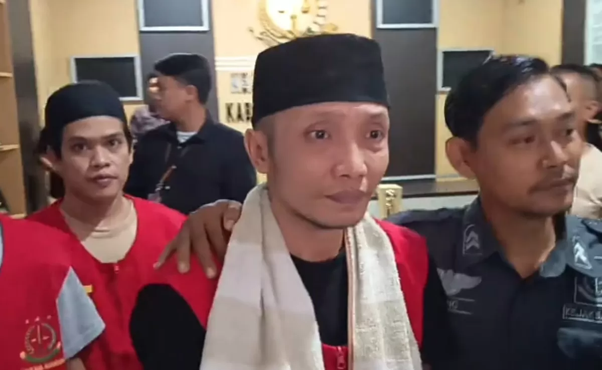 Kejari Sukabumi resmi menahan AS, ayah kandung bocah Nizam asal Surade terkait kasus dugaan penelantaran anak hingga tewas. (Istimewa)