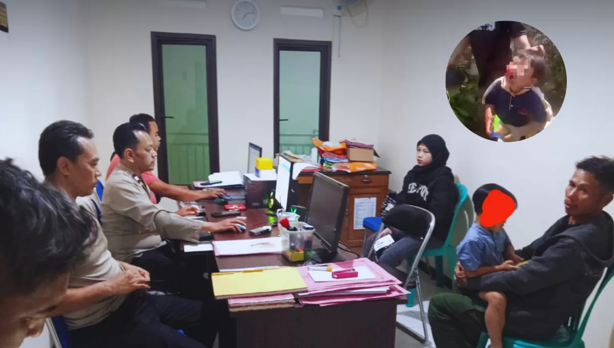 Keluarga korban mendatangi Mapolsek Sindangkerta untuk melaporkan dugaan penganiayaan terhadap MR (5) pada Selasa, (28/7/2026). Kasus tersebut kini dalam penanganan kepolisian. (dok. Polsek)