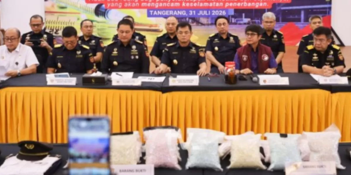 Menyoroti fakta terkini soal dugaan kasus penyelundupan narkoba oleh Kopilot Malaysia ke Indonesia.  (Instagram.com/@tvsarawak)