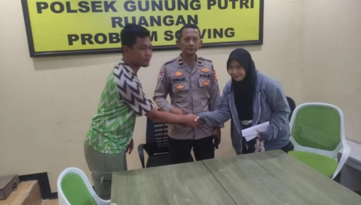 Pria diduga mabuk dikira hendak mencuri motor di parkiran restoran Kota Wisata Cibubur berakhir damai. (Istimewa)