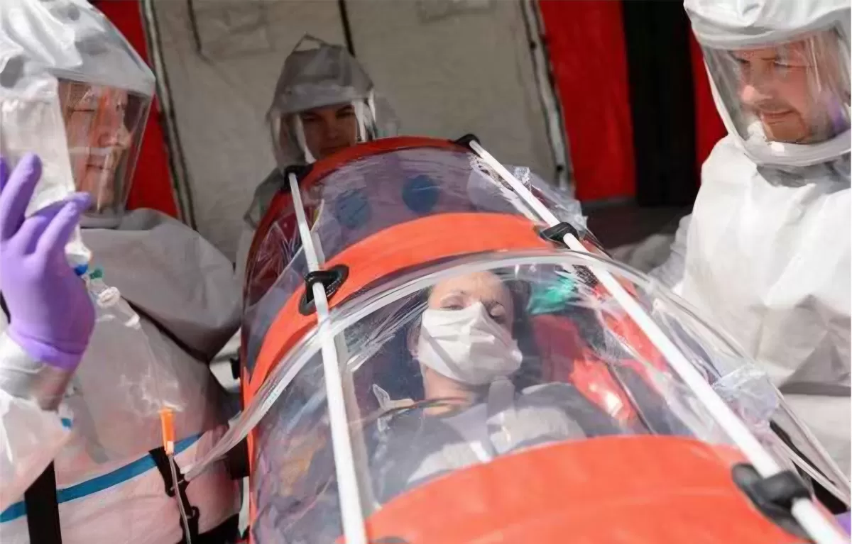 Tampak penderita Ebola, WHO memperingatkan penyebaran Ebola Bundibugyo yang kian meluas di Afrika Timur. Indonesia memperketat pengawasan pelaku perjalanan global. (Dok. ALODOKTER)