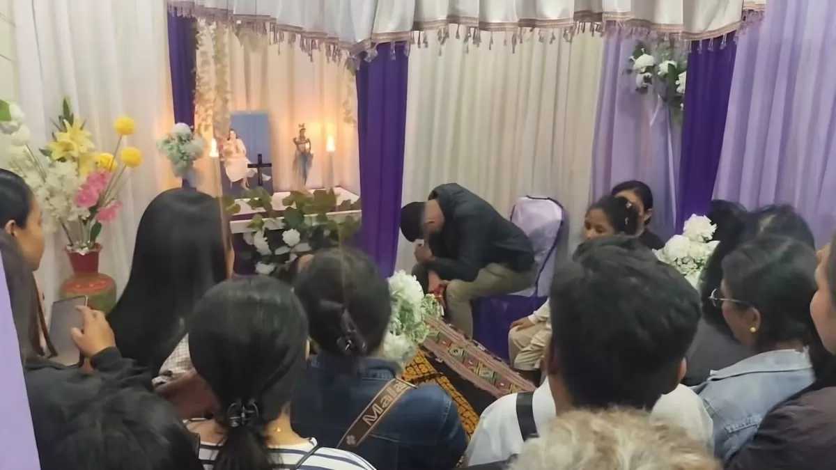 Suasana rumah duka Dokter Icha yang diduga mengalami intimidasi anggota DPRD TTU. (Threads/callme_iiia)