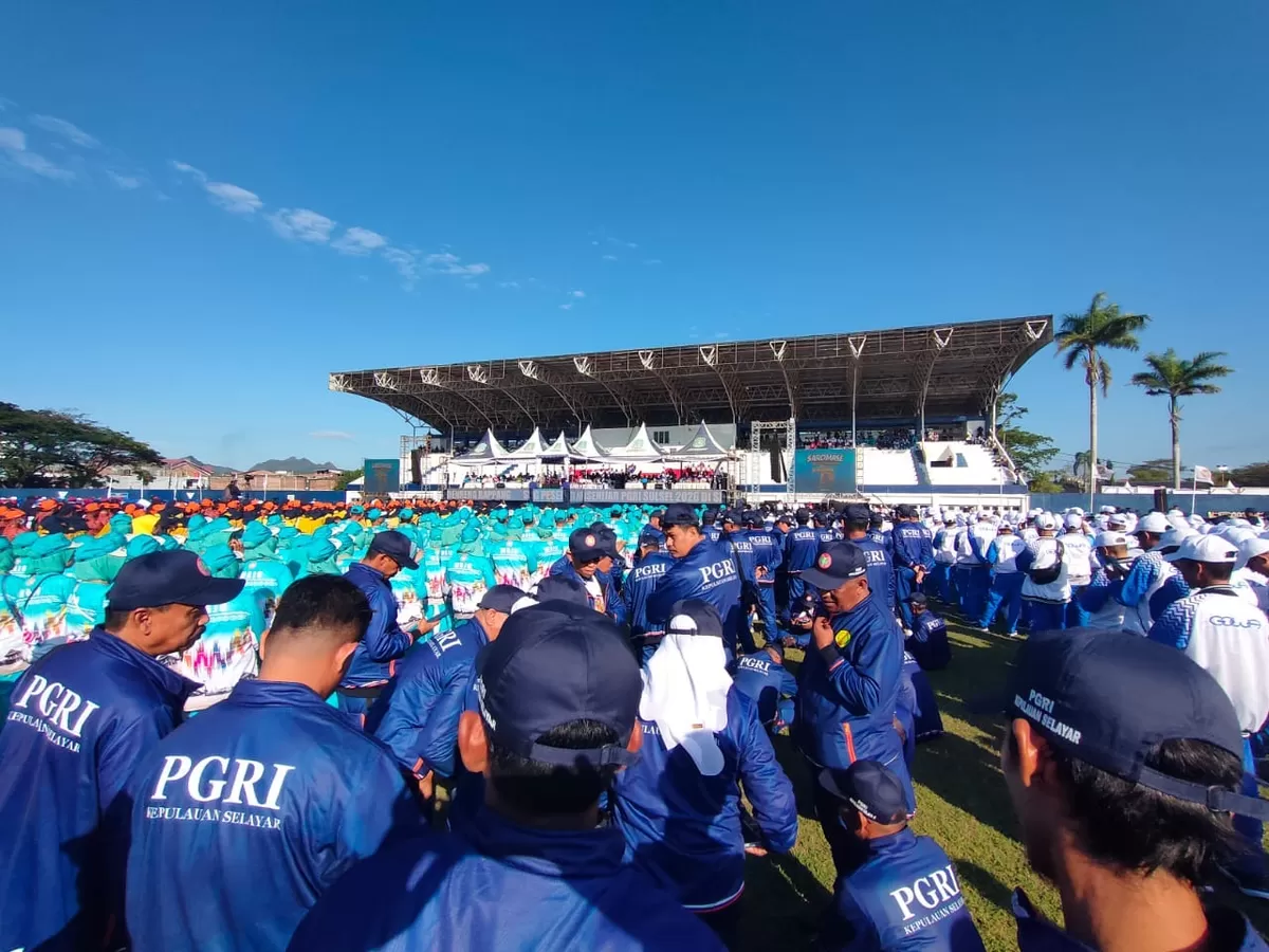 PGRI Kepulauan Selayar mengirim 500 peserta ke Porsenijar Sulsel 2026 di Sidrap dengan target meraih emas di futsal dan nyanyi solo. (Dok.Metroselebes.com/Zul)
