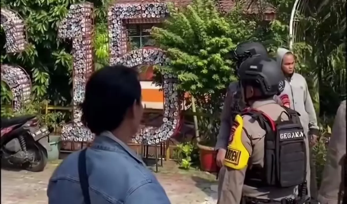 Polisi menangkap pria berinisial MY yang diduga mengirim ancaman bom ke SDN Srengseng Sawah 15, Jagakarsa. Motif pelaku didalami penyidik. (Dok.aktual.id)