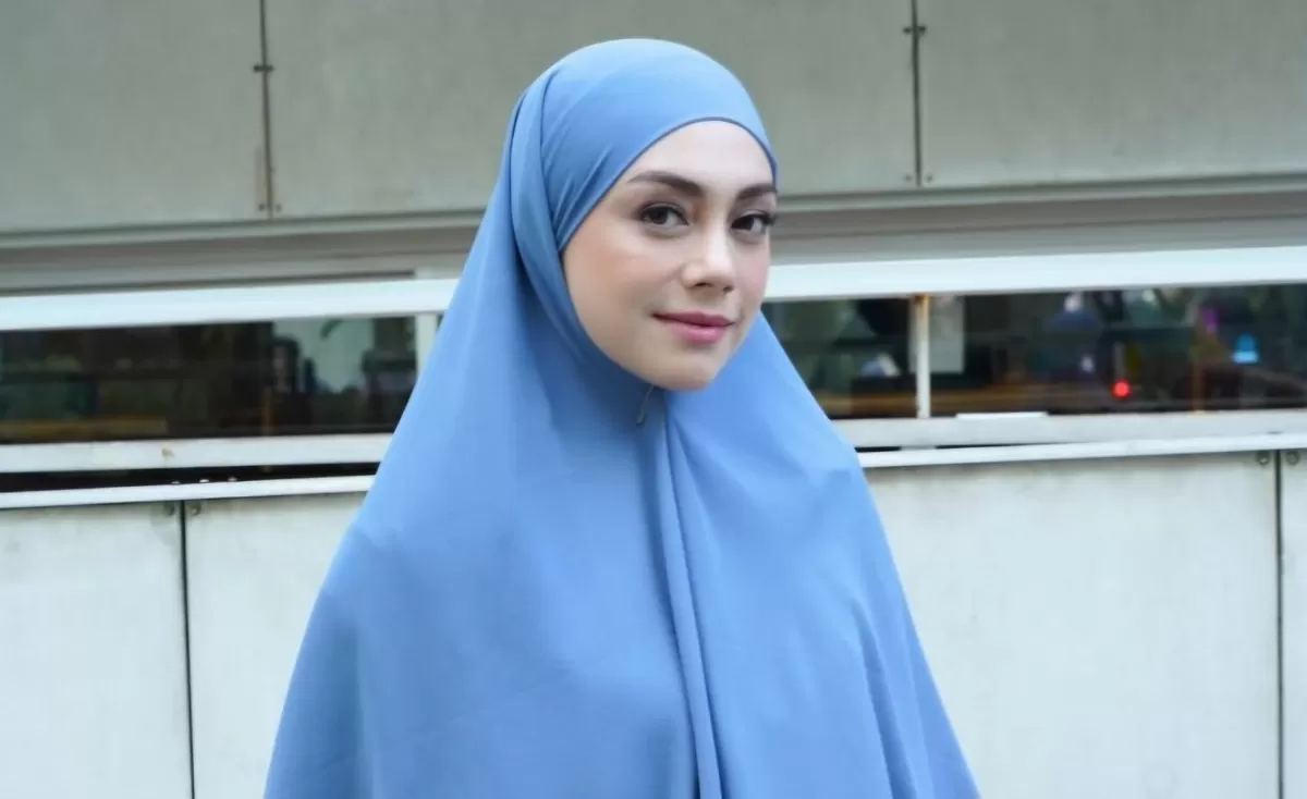 Celine Evangelista membantah tuduhan menjadi simpanan pejabat Kejagung dan menegaskan telah memiliki pasangan. (Dok.Instagram@celineevangelista)