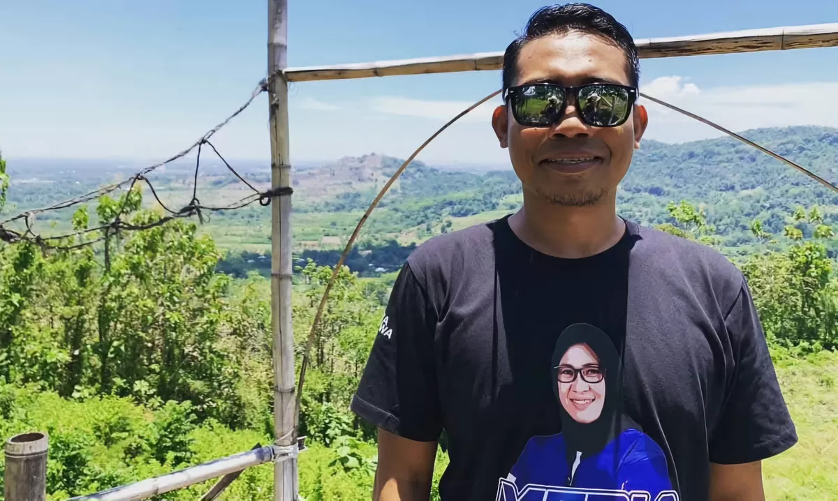 FOTO: Tampak Basri Kajang (BK) saat di Jungle Camp, Gowa. Polda Sulsel membantah kabar penangkapan BK. Kasus dugaan korupsi pengadaan seragam gratis di Gowa masih dalam tahap pemeriksaan. (Dok.fb@BK) 