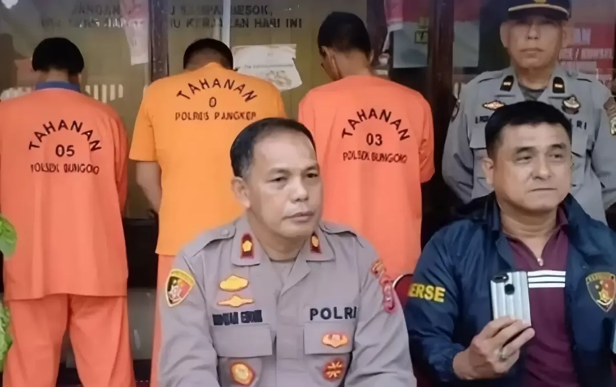 Tiga oknum satpam PT Semen Tonasa ditangkap usai diduga mencuri 2 kilometer kabel tembaga. Kerugian perusahaan ditaksir mencapai Rp1 miliar. (Dok.fb@info pangkep)