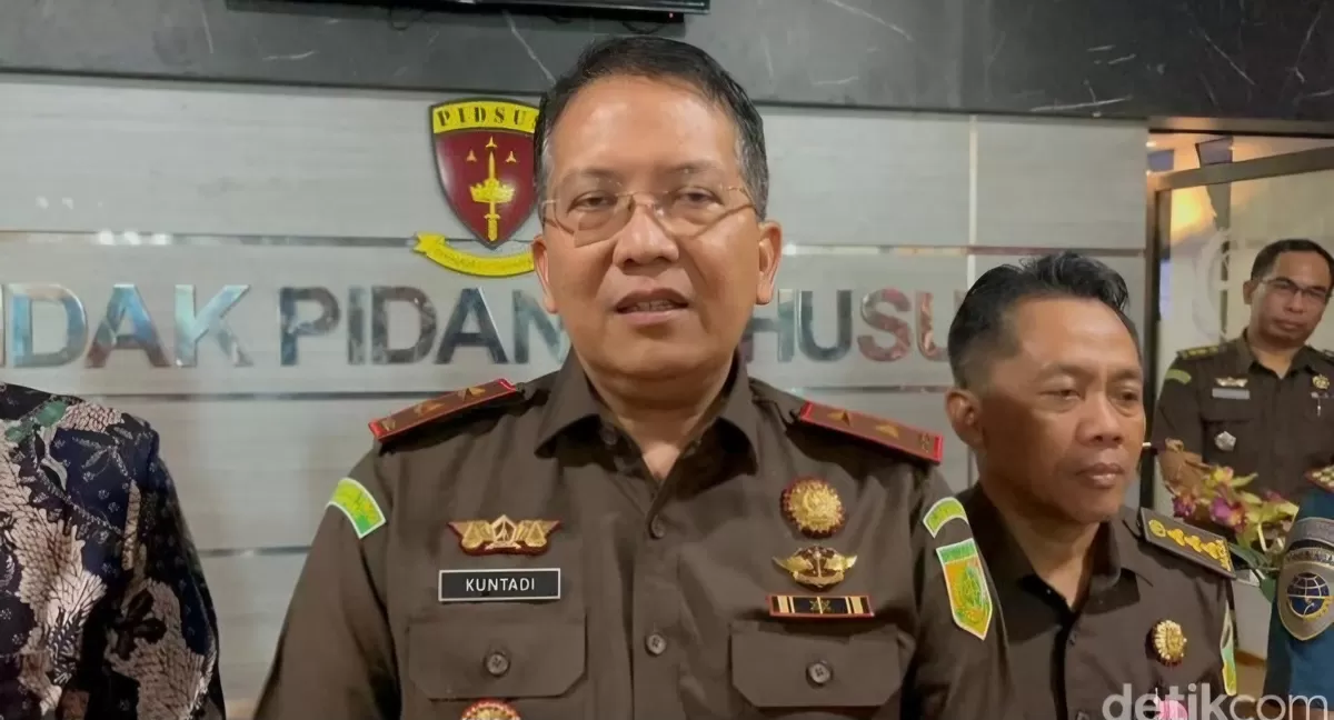 Kuntadi resmi menjabat Jampidsus berdasarkan Keppres Nomor 87/TPA Tahun 2026 tanpa prosesi pelantikan. Rotasi Kejagung jadi sorotan publik. (Dok.Instagram@indopolitika.id)