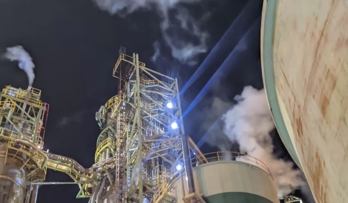 Inti berita: SKK Migas bersama konsorsium Searah resmi memulai konstruksi proyek gas laut dalam Rp211 triliun di Selat Makassar. (Dok.Threads@shariacrypto))