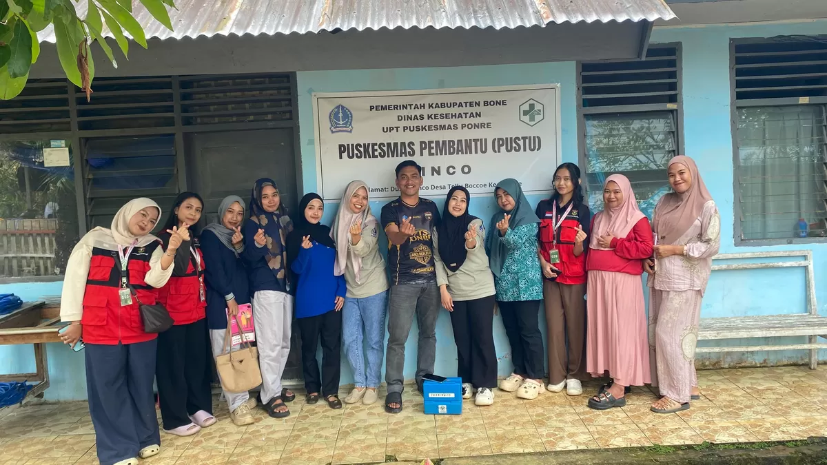 Program SIAGA HIPERDIA KKN-PK Unhas di Desa Tellu Boccoe Bone mendorong deteksi dini, pencegahan hipertensi dan diabetes melalui skrining dan edukasi kesehatan. (Dok. Mahasiswa KKN PK Unhas Angkatan 69)