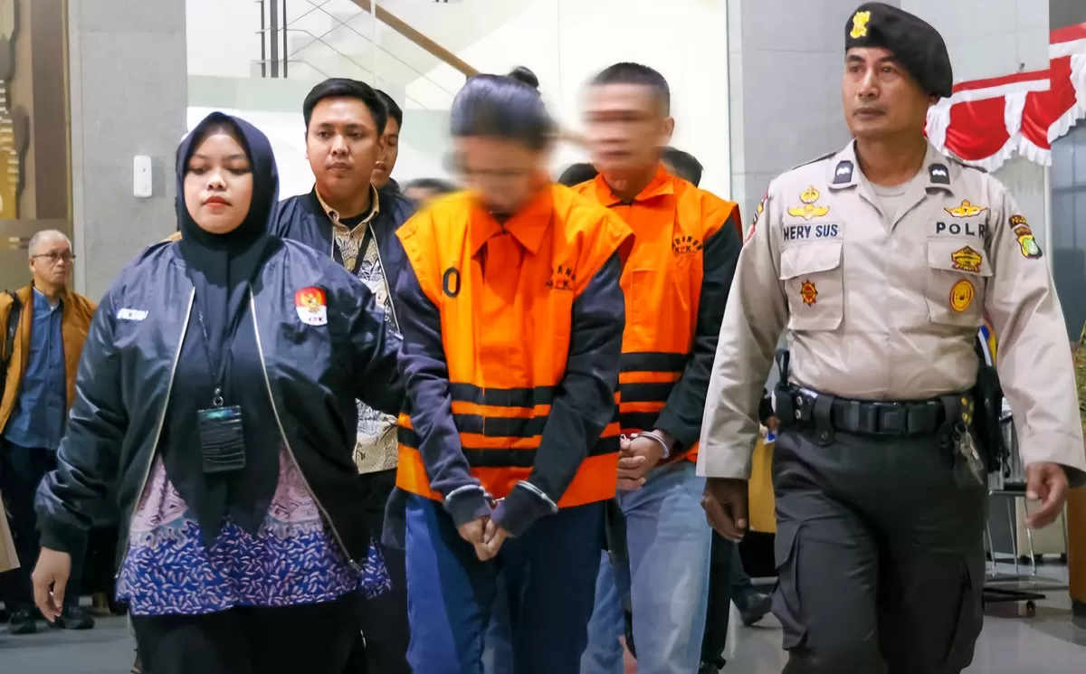 KPK tetapkan dan menahan 3 tersangka dalam kasus dugaan korupsi pengadaan digitalisasi SPBU Pertamina, rugikan negara Rp332,18 miliar. (Dok. KPK_official)