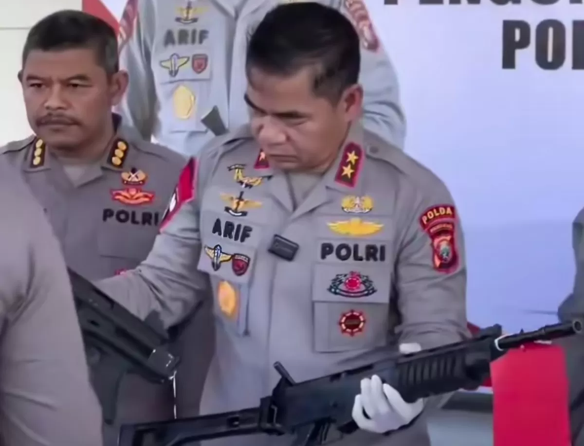 Polda Maluku Utara membongkar jaringan penyelundupan senjata api ilegal dari Filipina yang diduga akan dipasok ke Papua. (Dok. Threads@Info_Maluku)