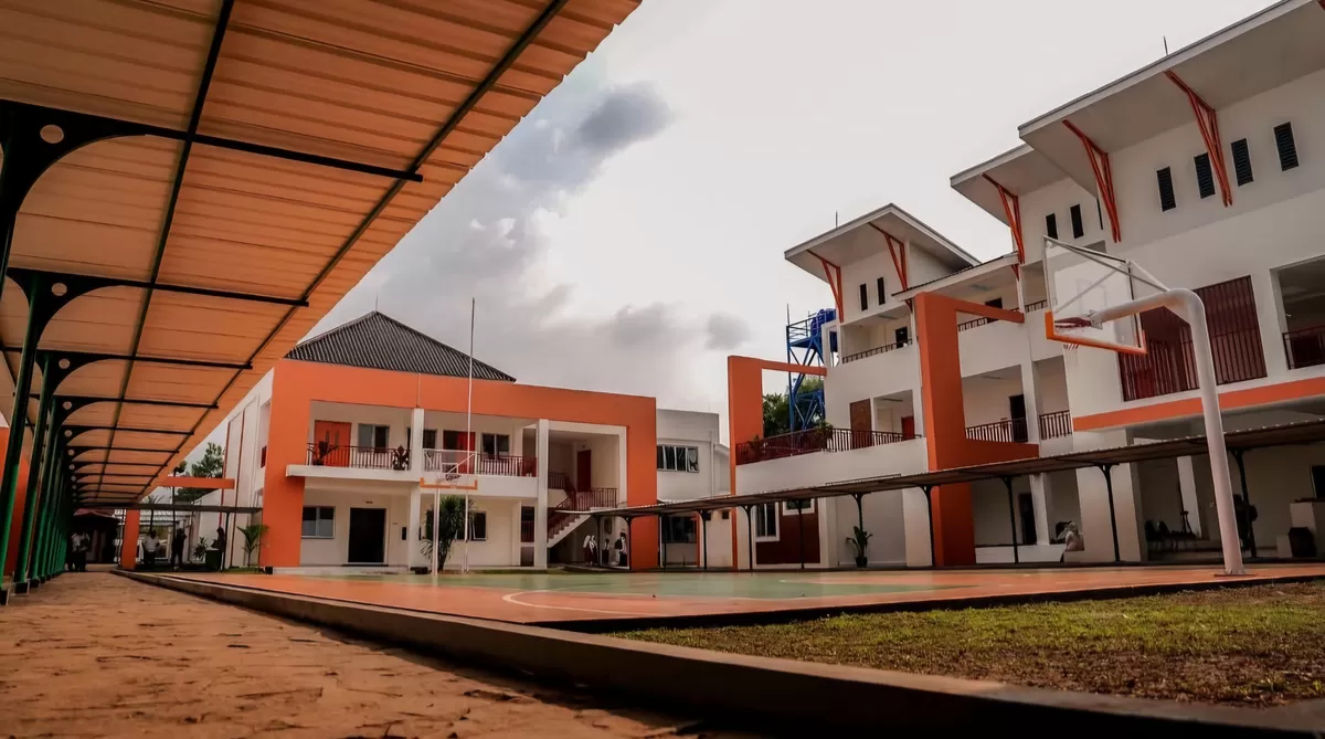 FOTO: Tampak gedung sekolah rakyat, pemerintah membuka 93 Sekolah Rakyat permanen untuk memperluas akses pendidikan bagi anak keluarga kurang mampu, termasuk Rizki dan Citra. (Dok.Instagram@prabowo_gubran2)