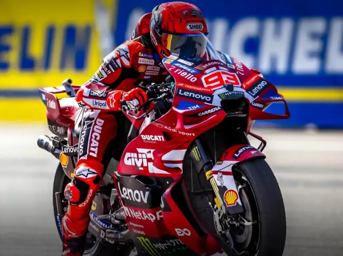 Marc M&aacute;rquez kembali juara MotoGP Arag&oacute;n 2026, mencatat kemenangan tiga tahun beruntun sekaligus mempertegas dominasinya di MotorLand Aragon. (Dok.Instagram@motomainly)