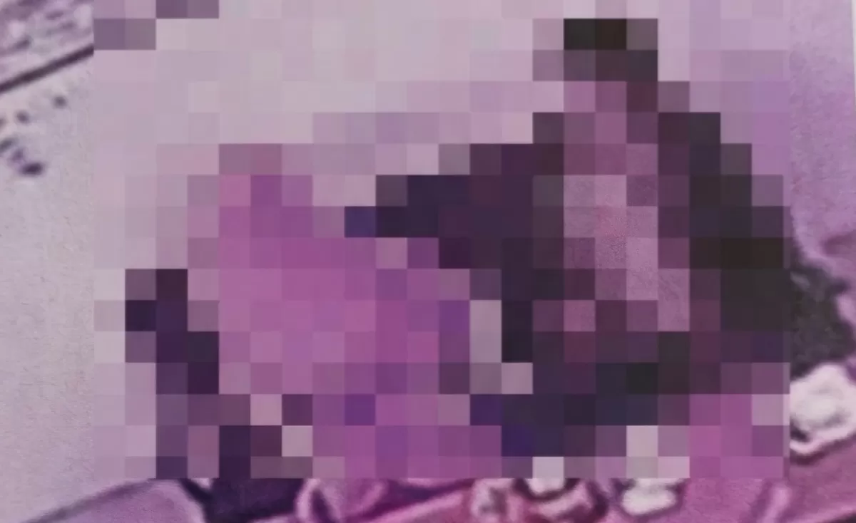 FOTO: Tampak terduga pelaku mesum. Disdikbud Pekalongan mencopot kepala sekolah dan memutasi guru setelah rekaman CCTV viral. Sanksi lanjutan masih menunggu proses pemeriksaan. (Dok.Tangkapan layar Threads@thoryvos.id)