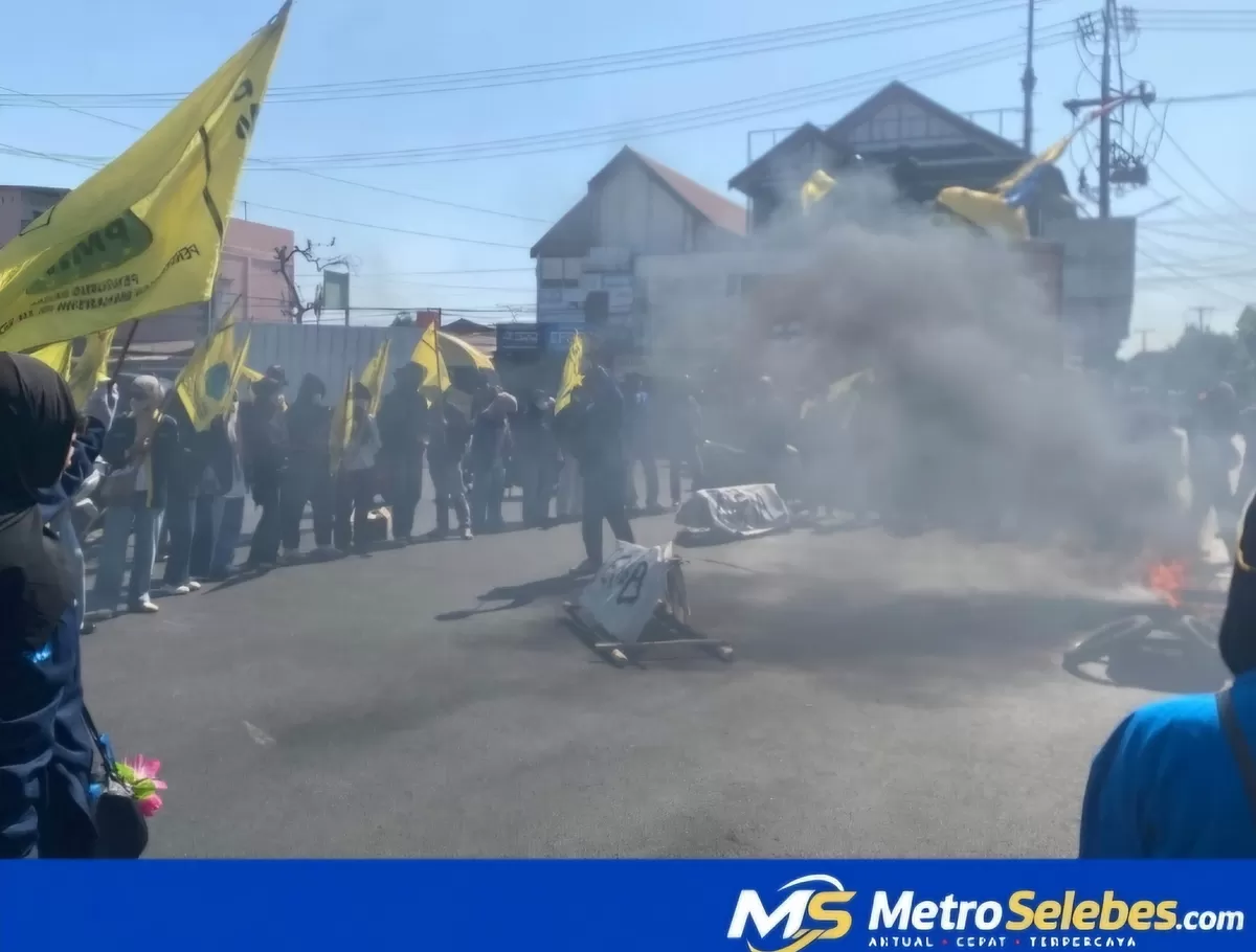 PMII Maros membawa 4 persoalan publik ke DPRD, namun forum menyisakan pertanyaan usai Bupati tak hadir, perwakilan Polres Tinggalkan forum. (Dok. PMII Maros)