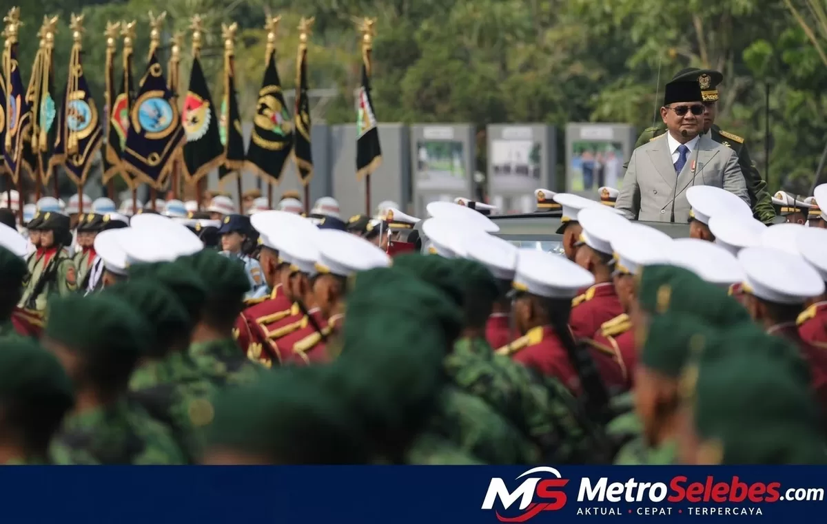 Presiden Prabowo Subianto saat meresmikan 204 satuan baru TNI dalam upacara HUT ke-81 TNI di Lapangan PRIMA Mabes TNI, Jakarta, Senin (5/10/2026). (Dok.Setpres)