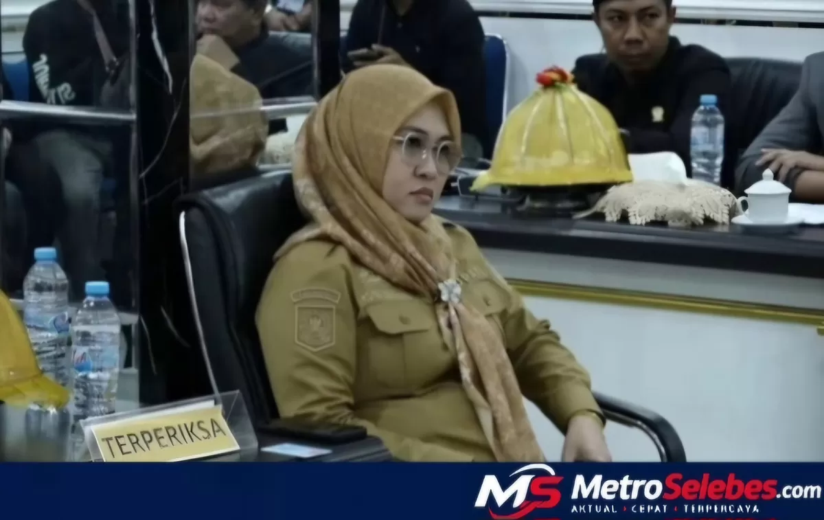 FOTO: Tampak Bupati Gowa Husniah Talenrang saat menghadiri undangan Pansus DPRD Gowa, kini DPRD Gowa telah mengirim surat pemakzulan ke Kemendagri. (Dok.Instagram@indopolitika) 