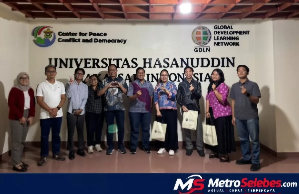 Pertemuan CPCD Unhas dan CSIS membahas desain penelitian tentang praktik dan dinamika demokrasi di tingkat lokal, Rabu (7/10/2026). (Dok.CPCD Unhas)