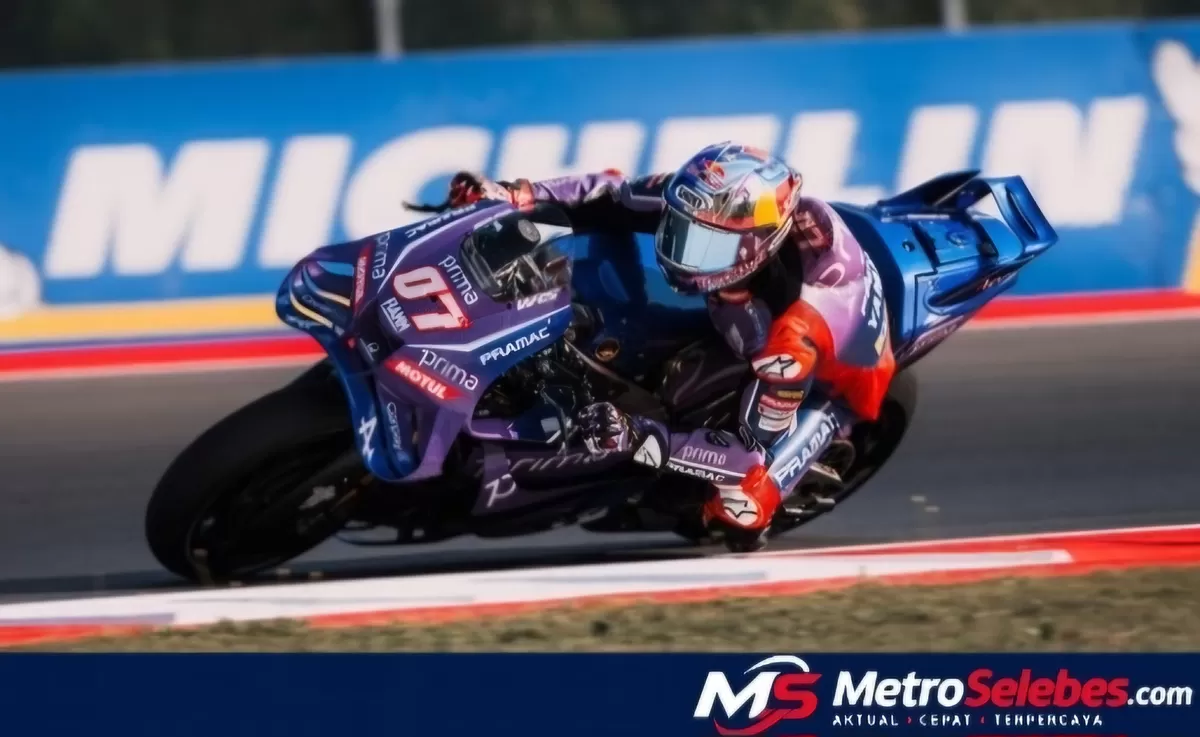 Toprak Razgatlioglu saat membela Prima Pramac Yamaha di MotoGP 2026. Kecelakaan di Sirkuit Mandalika membuat kondisi bahu kanannya menjadi sorotan menjelang kualifikasi. (Dok.Ig@toprak razgatlioglu) 