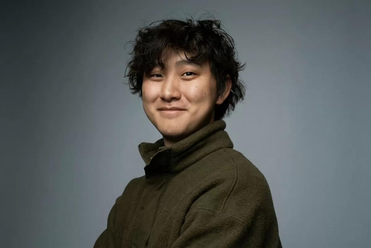 Alexandr Wang memilih berhenti kuliah dan fokus membangun Scale AI karena yakin bahwa kebutuhan akan data berkualitas untuk melatih AI bakal meledak.