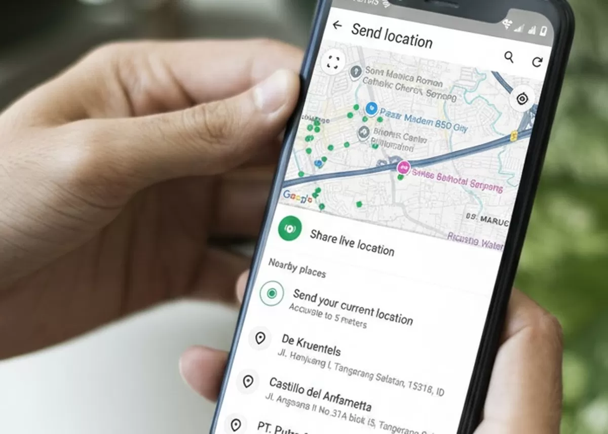 Ilustrasi: Apakah permintaan live location dari atasan untuk membuktikan kita sedang sakit itu boleh? (PejuangKantoran.com)