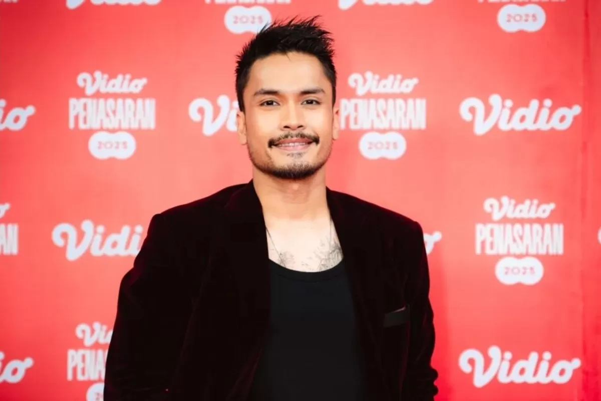 Bermain di series laga Algojo jadi obat kangen Randy Pangalila di dunia combat. (Instagram @randpunk)