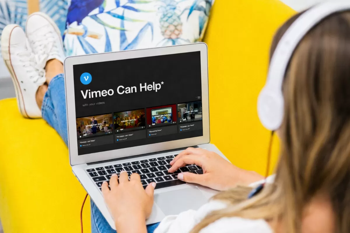 Setelah diakuisisi developer Italia Bending Spoons senilai 1,38 miliar dollar pada November lalu, Vimeo melakukan PHK massal. (Freepik/Vimeo)