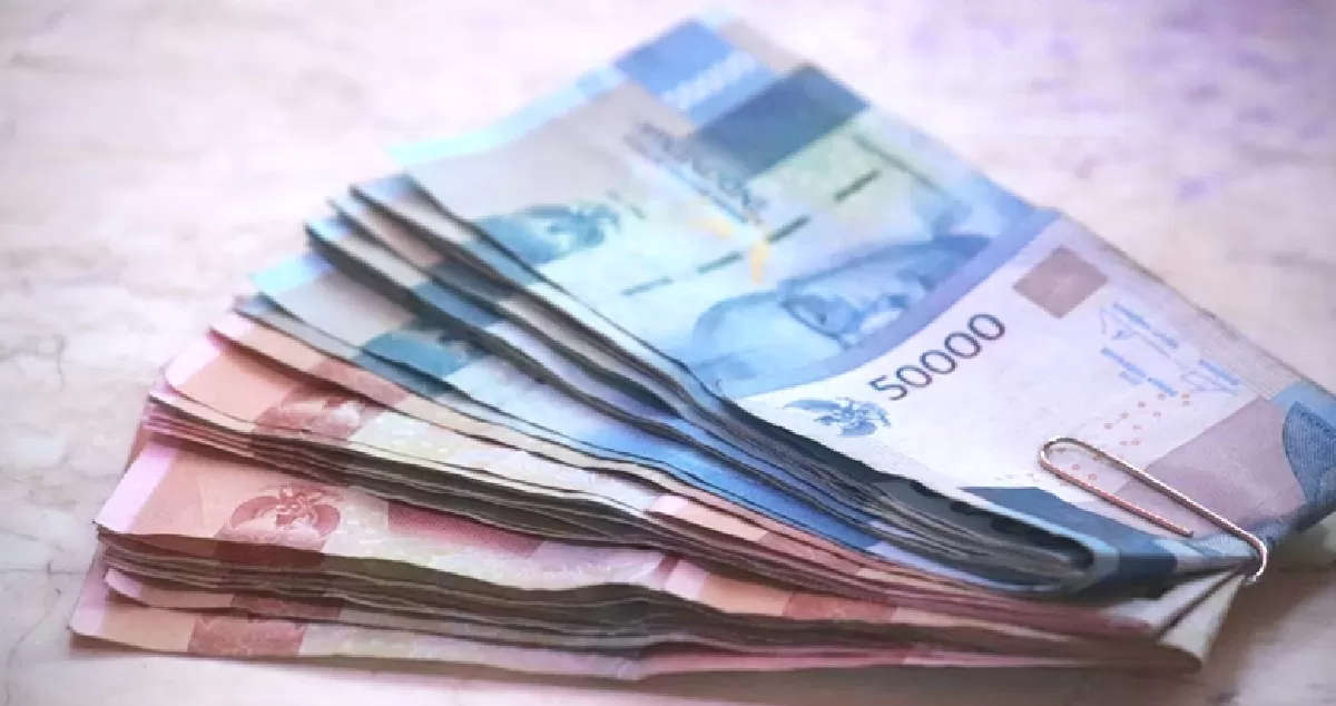 Ilustrasi: Bank Indonesia mulai melayani penukaran uang baru pada Jumat, 13 Februari 2026. (Unsplash/Mufid Majnun)
