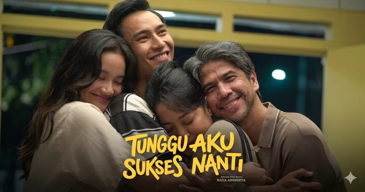 Komika Ardit Erwandha mengaku peran Arga dalam film Tunggu Aku Sukses Nanti benar-benar di luar comfort zone-nya. (IMDb)