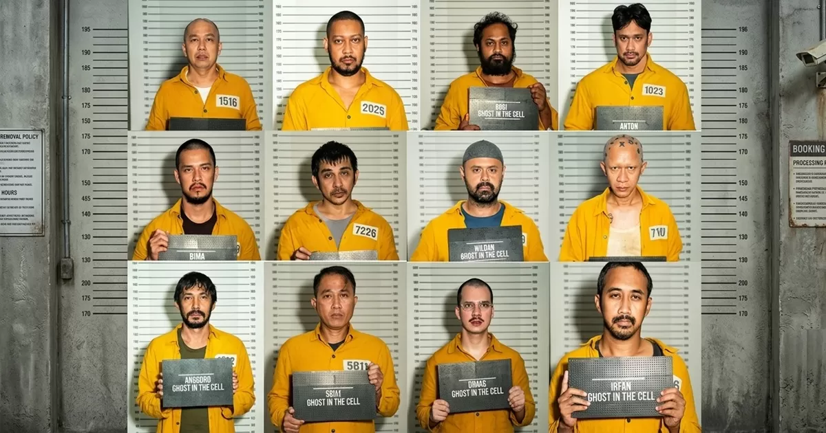 Untuk menciptakan lingkungan narapidana di film "Ghost in the Cell", Joko Anwar merekrut total 188 pemain. (Instagram @comeandseepictures)