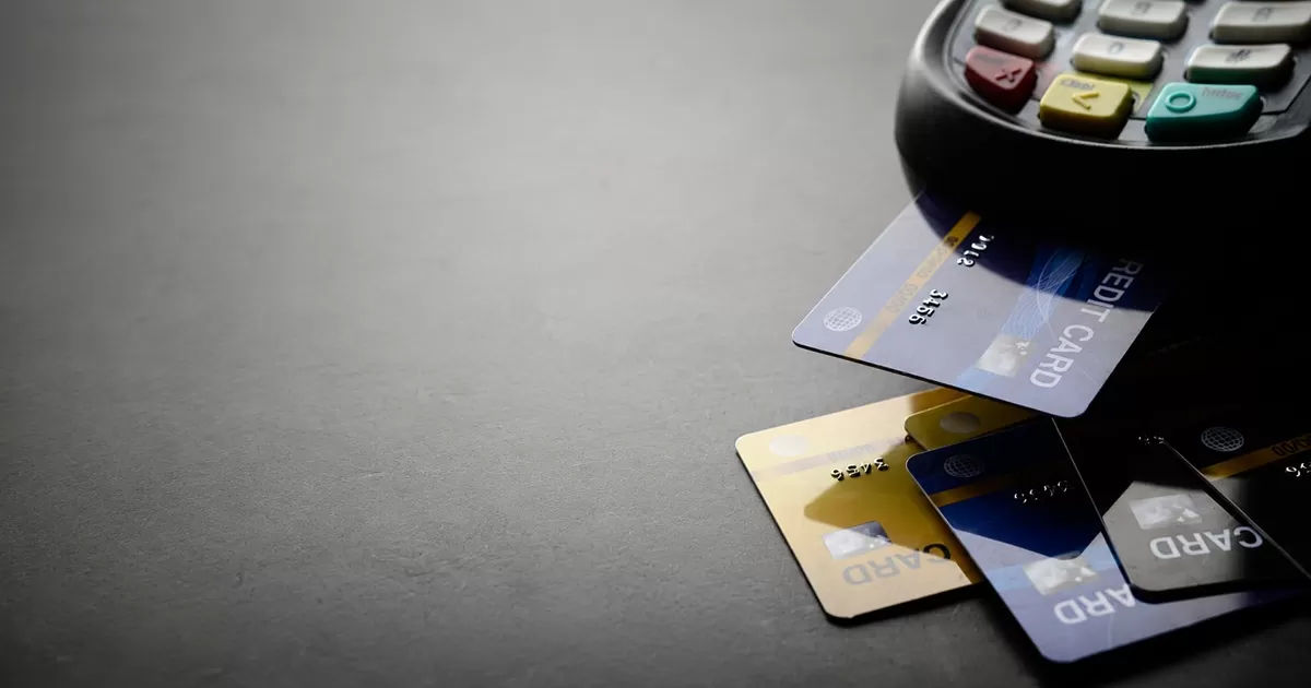 Ilustrasi: Mengapa berbelanja dengan kartu kredit lebih aman daripada kartu debit? (Freepik/Jcomp)