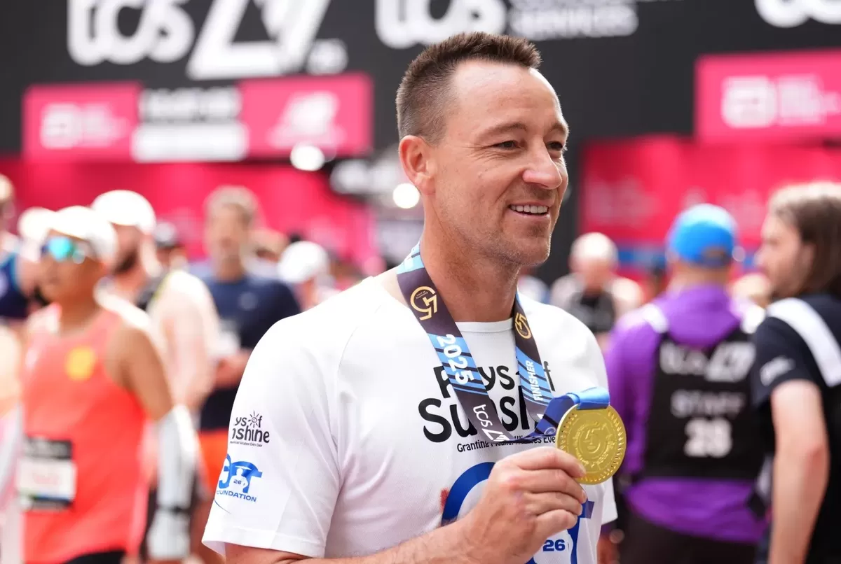 John Terry menjadi salah satu dari banyak mantan pemain bola yang berhasil menamatkan marathon  (istimewa/pejuangkantoran)