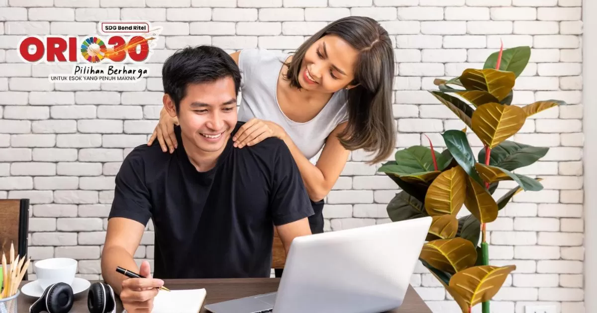 Ilustrasi: Pemesanan ORI030 bisa dilakukan melalui bank dan fintech yang menjadi mitra distribusi pemerintah. (Freepik/Wiroj Sidhisoradej)