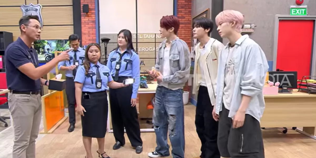 Kiky Saputri melontarkan candaan yang mengarah pelecehan ke member NCT Wish di program Lapor Pak. (Youtube Trans7 Official)