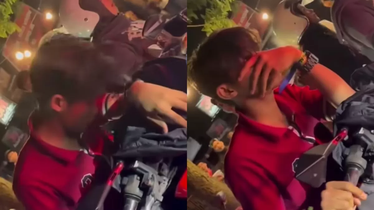 Ramai penonton konser di Malang soraki pria yang diduga maling helm. (TikTok/garasi_006)