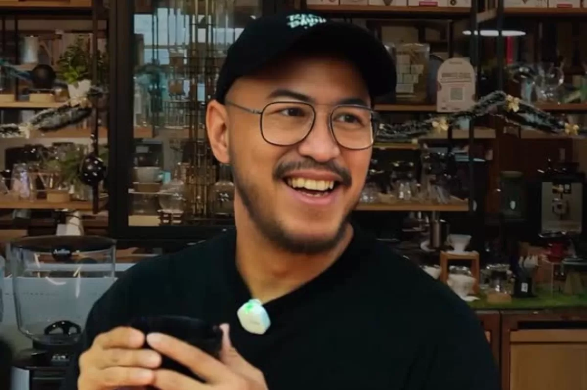 Menyoroti pernyataan komika Pandji Pragiwaksono usai dipolisikan ihwal materi stand up comedy &lsquo;Mens Rea&rsquo; yang dinilai picu kegaduhan publik. (Instagram.com/@pandji.pragiwaksono)