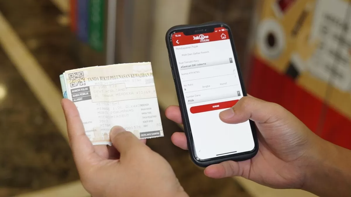 Tak Perlu ke Samsat, Begini Cara Cek Pajak Kendaraan Bermotor Lewat Ponsel. (Freepik)