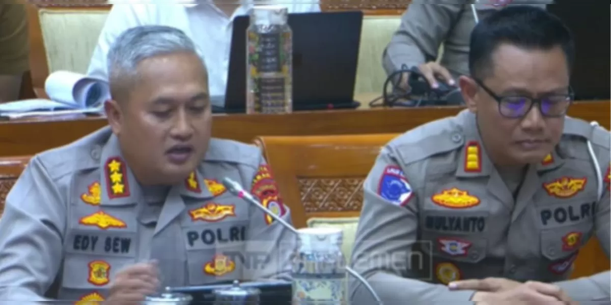 Menyoroti Polda DIY yang menonaktifkan sementara Kapolresta Sleman, Edy Setyanto buntut tersangkakan suami yang bela istrinya dari penjambret.  (YouTube.com / TVR Parlemen)