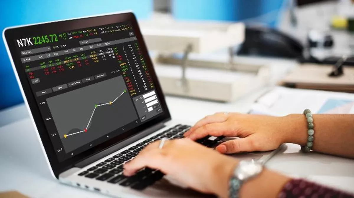 7 Aplikasi Investasi Saham Terbaik dan Aman 2026, Cocok untuk Pemula hingga Trader Aktif. (Freepik)