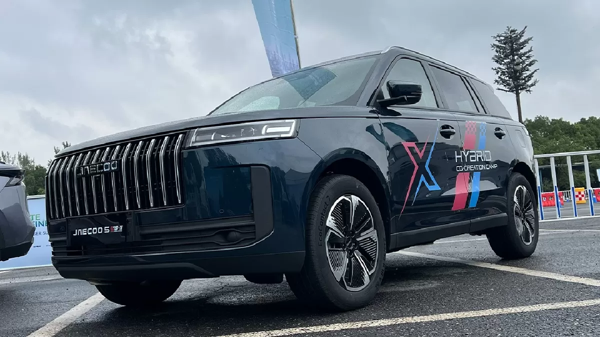 Bandingkan skema cicilan Geely EX5 vs Jaecoo J5 terbaru Februari 2026 serta lokasi dealer resmi di Indonesia