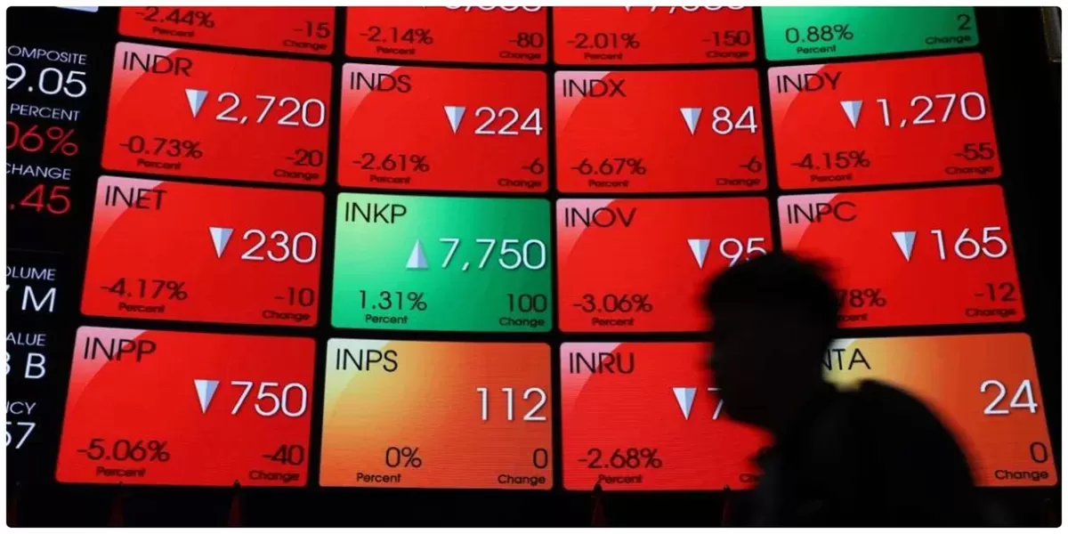 IHSG Ambruk Lebih dari 2 Persen ke Level 7.935, Investor Dibayangi Sentimen Global dan Moody&rsquo;s. (ANTARA FOTO)