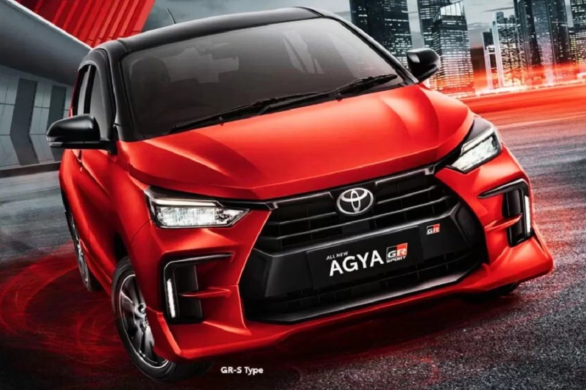 Toyota Agya GR Sport 2026, city car 1.200 cc dengan desain sporty dan konsumsi BBM irit hingga 20 km/liter. Cocok untuk harian dan perjalana
