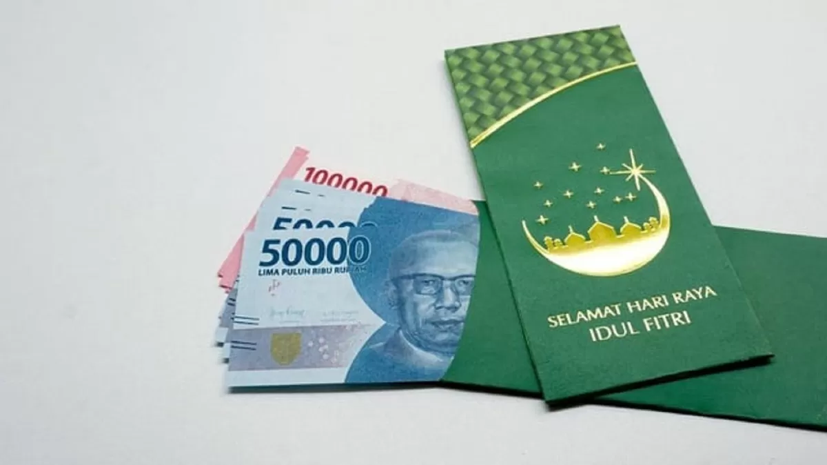 Simak tanggapan pemerintah terkait usulan bebas pajak THR dan syarat insentif PPh DTP agar Anda bisa menerima THR tanpa potongan pajak!