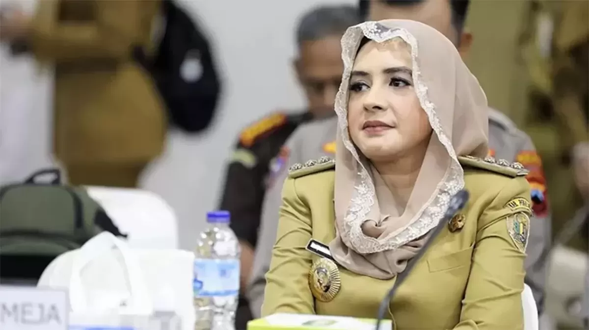 OTT KPK di Pekalongan: 14 Orang Dibawa ke Jakarta, Termasuk Bupati dan Sekda. (Instagram@fadiaarafiq)