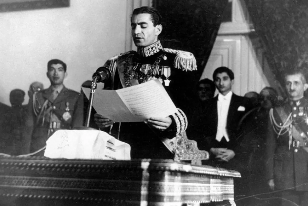 Dari Reza Shah hingga Revolusi 1979: Kejayaan dan Runtuhnya Dinasti Pahlavi di Iran. ( the times.co.uk)